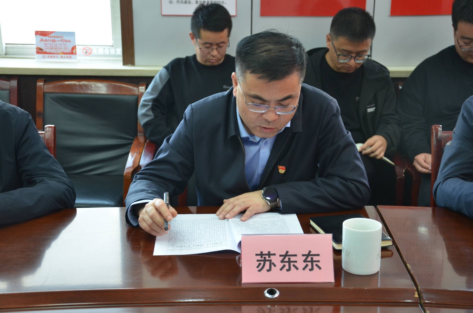 在常學(xué)常新、常學(xué)常悟、常學(xué)常得中提升實踐能力--延安交投集團舉辦主題教育專題黨課
